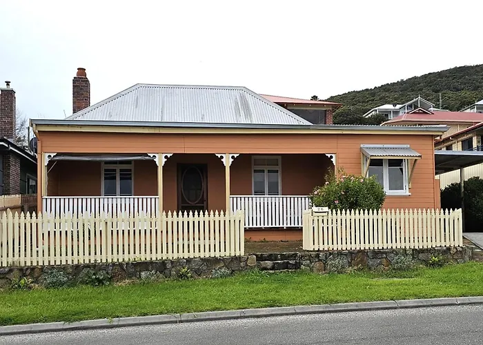 Albany Historic Cottage By The Bnb Collection